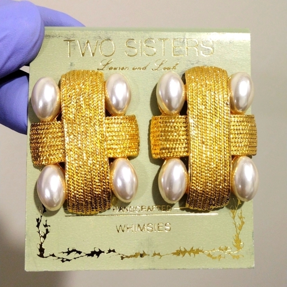 Women's Stunning Gold tone & Off-White Big Clip-on Earrings - 1.70-in x 1.25